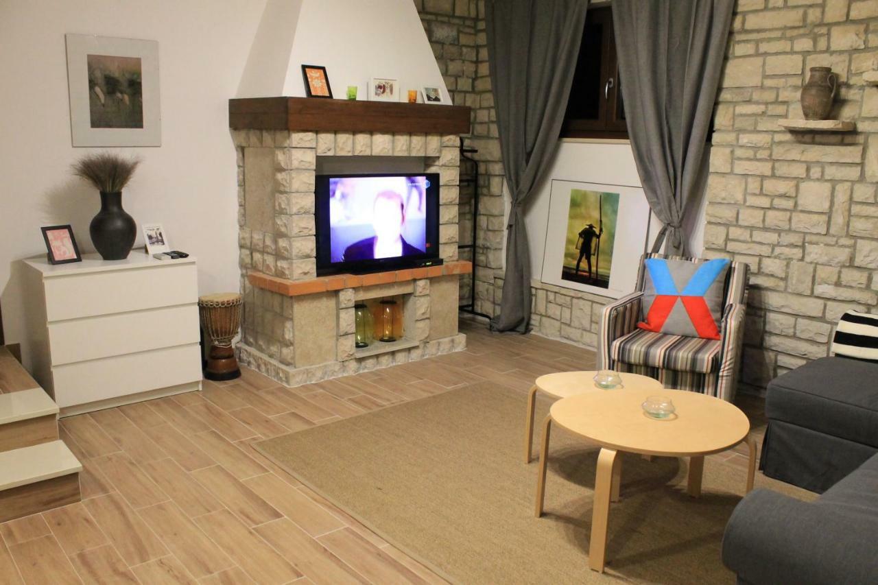 Apartments Dina 普拉 外观 照片