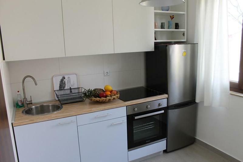 Apartments Dina 普拉 外观 照片